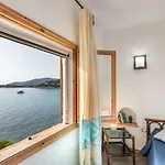 Golfo Degli Angeli Villa *