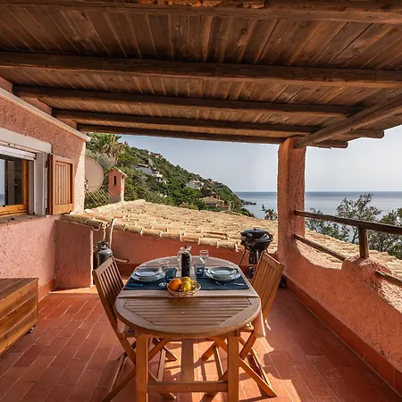 Villa Golfo Degli Angeli *