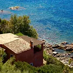 Golfo Degli Angeli Villa *