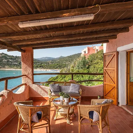 Golfo Degli Angeli Villa *