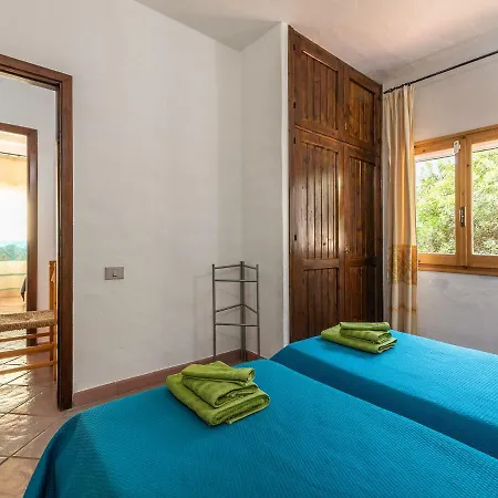 Villa Golfo Degli Angeli