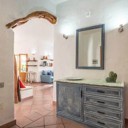 Golfo Degli Angeli Villa *
